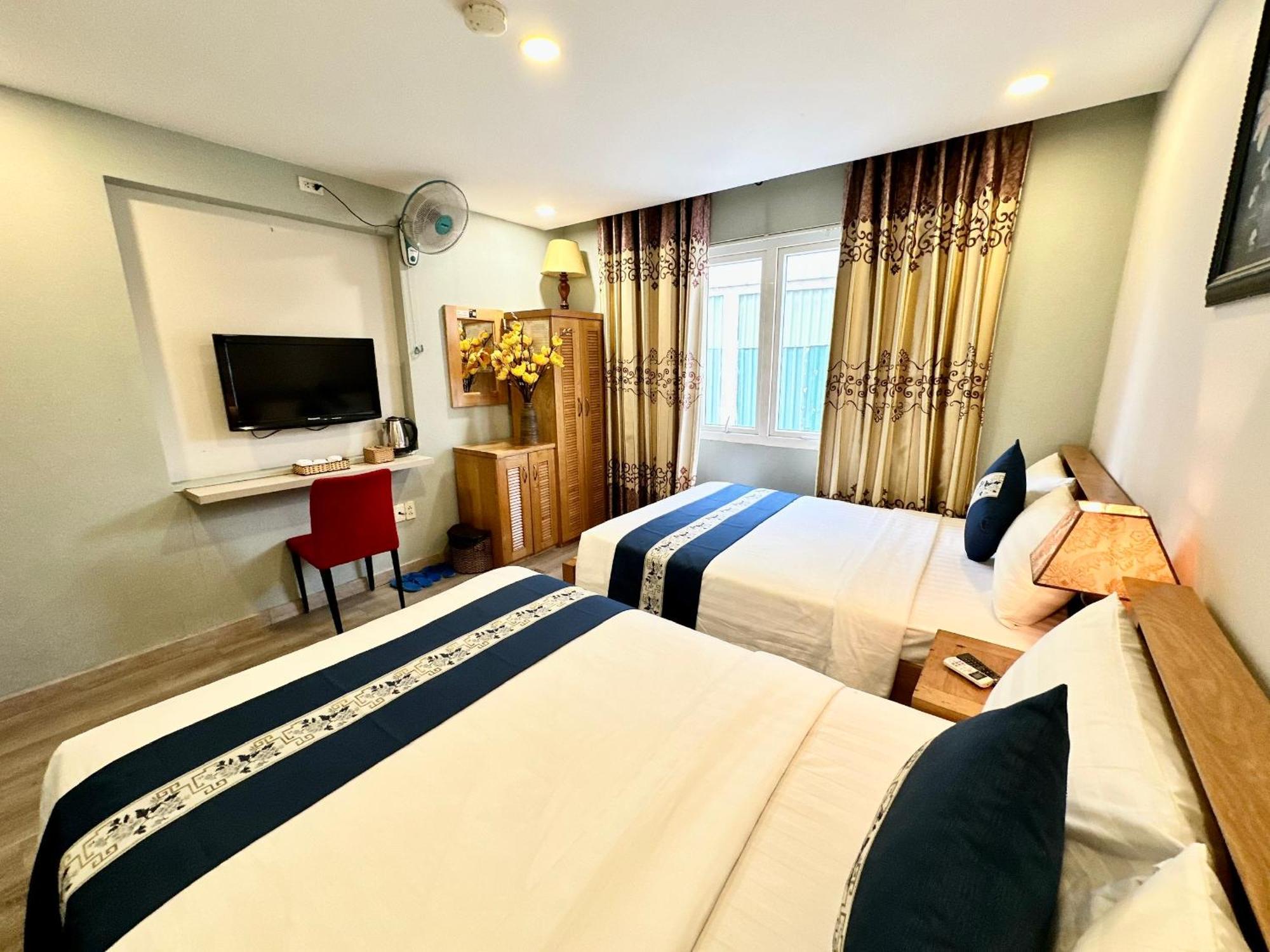 Luan Vu Hotel - Bui Vien Walking Street Ho Chi Minh City Exterior photo